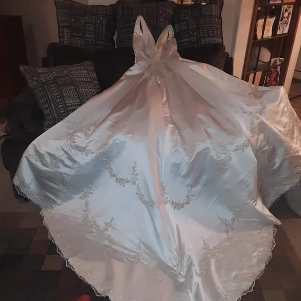 Wedding gown